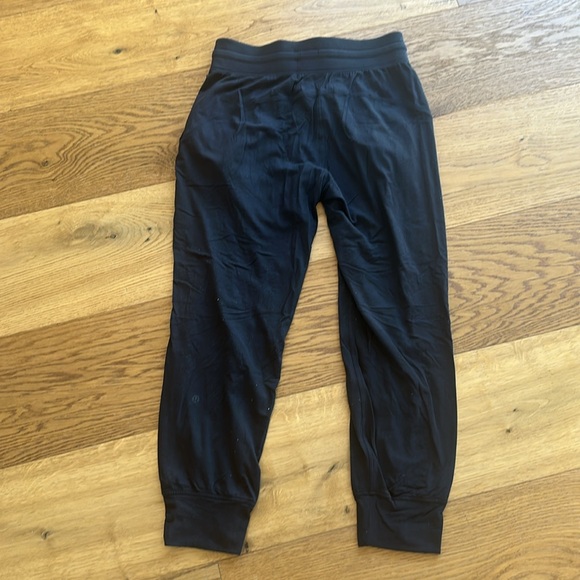 Lululemon jogger - Picture 3 of 3